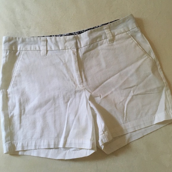 LAND’N SEA WHITE SHORTS - Picture 1 of 4